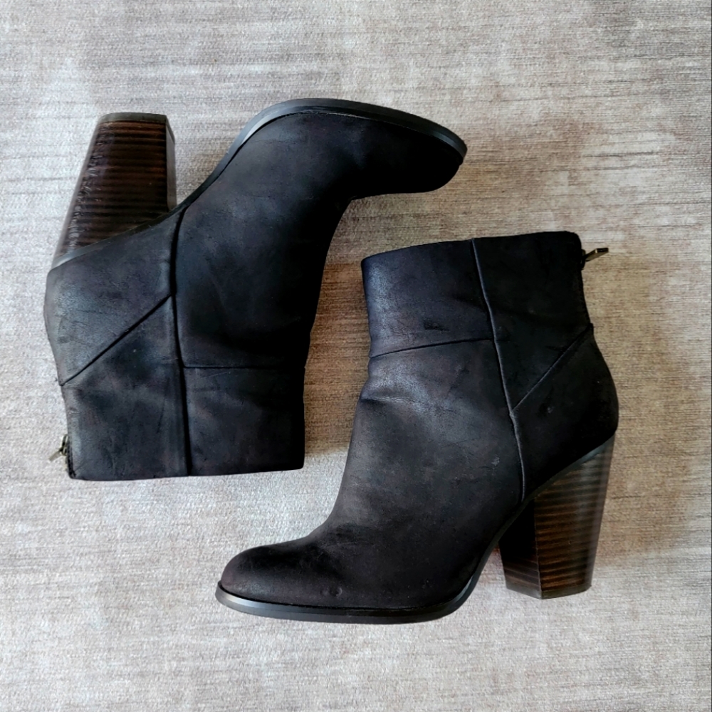ANN TAYLOR LOFT SUEDE ANKLE BOOTIES BLACK W/ ZIPPER BACK 8.5